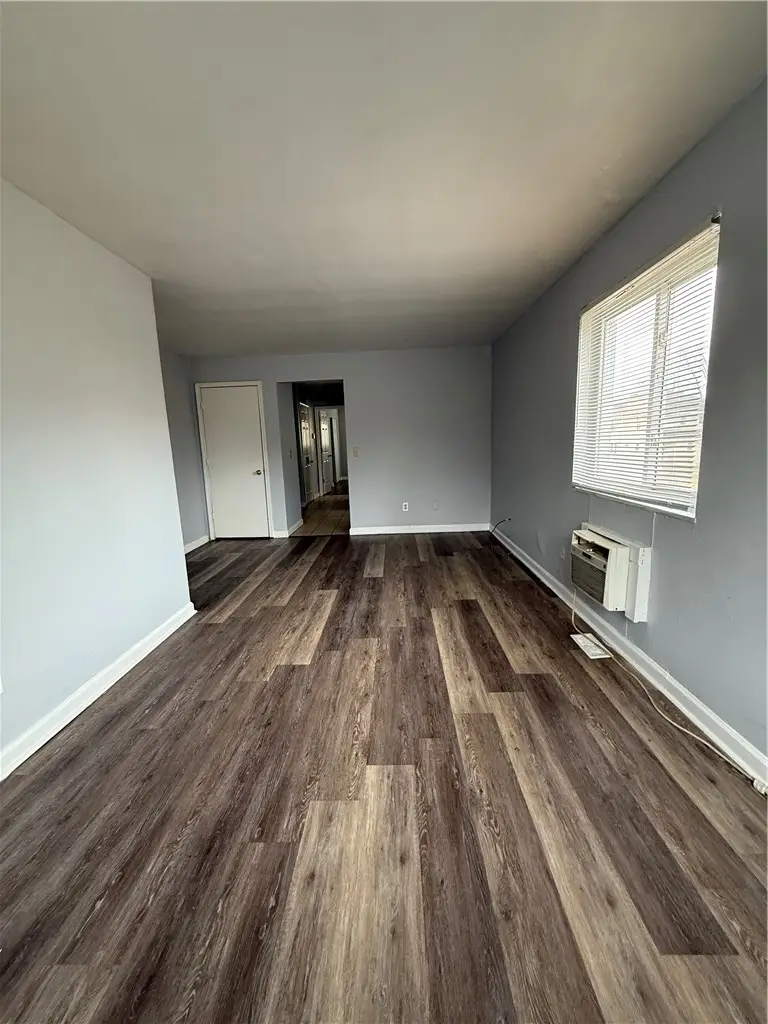 708 Oxford Avenue, Dayton, OH 45402 - #3