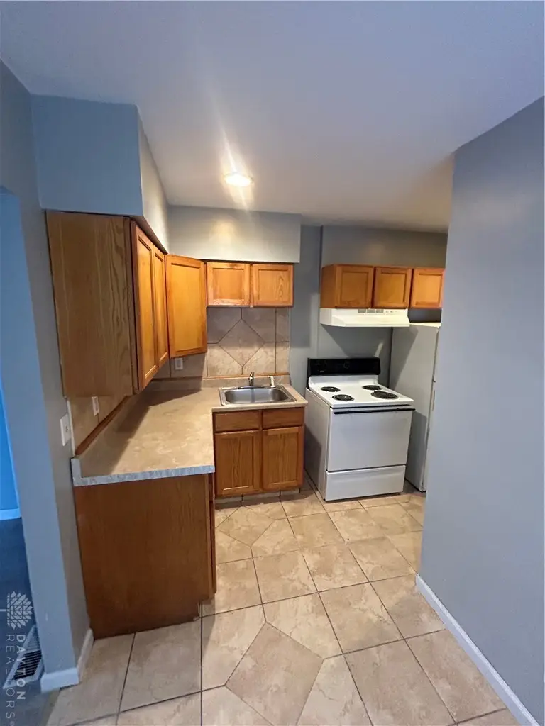 1029 Old Orchard Avenue, Dayton, OH 45405 - #3