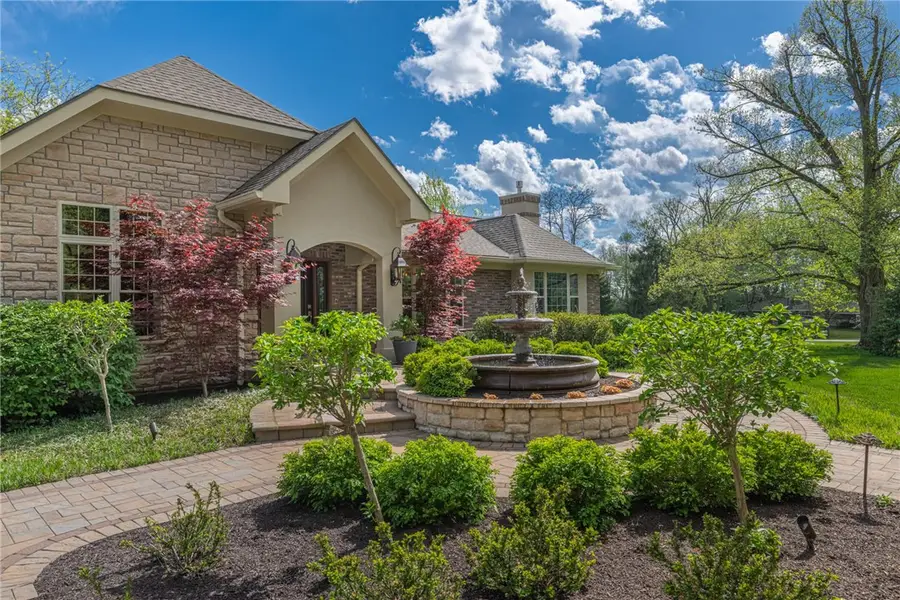 317 Colonial Lane, Washington, OH 45429 - #2