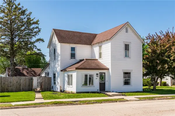 207 W North, West Manchester, OH 45382