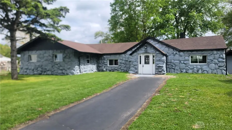 3416 Clearview Avenue, Moraine, OH 45439 - #2