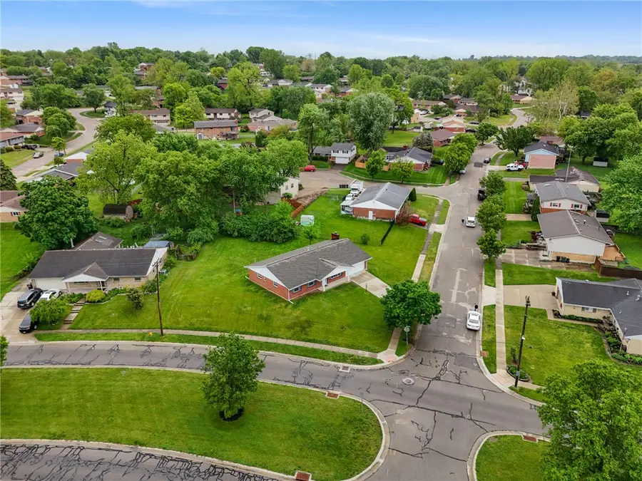 734 N Bayberry Drive, Miamisburg, OH 45342 - #3