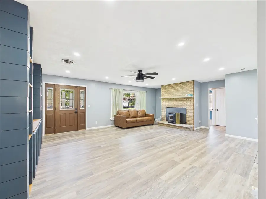 1143 S Shawnee Drive, Greenville, OH 45331 - #3