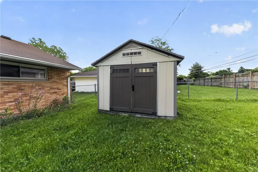 1608 Lanbury Drive, Kettering, OH 45439 - #2