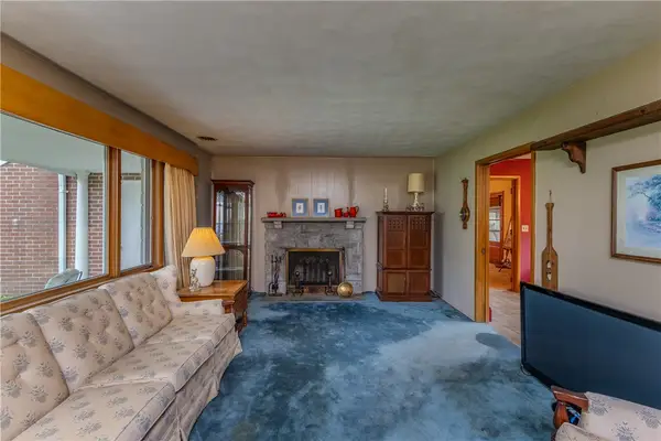 517 Locust Hill Drive, Englewood, OH 45322