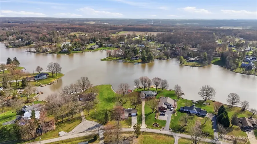 537 A Munster Drive, Fayetteville, OH 45118 - #3