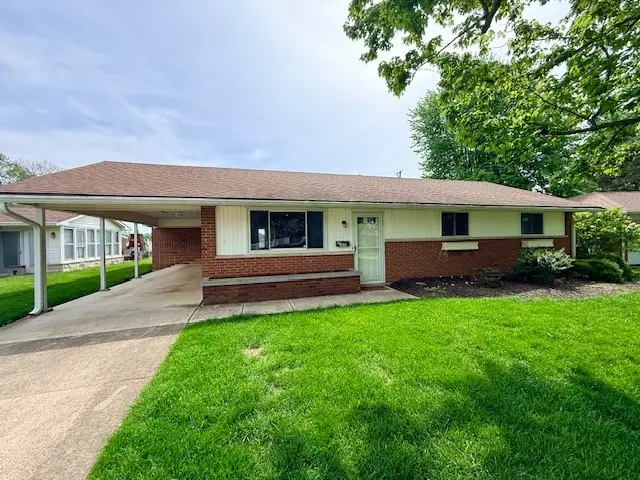 302 Kenyon Drive, Wilmington, OH 45177 - #1