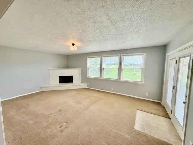 302 Kenyon Drive, Wilmington, OH 45177 - #3