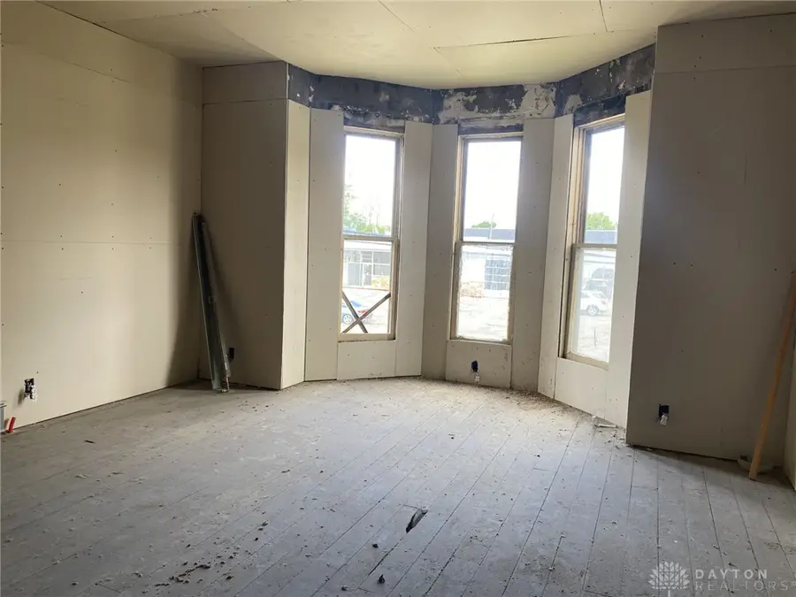 34 E Washington Street, Jamestown, OH 45335 - #3