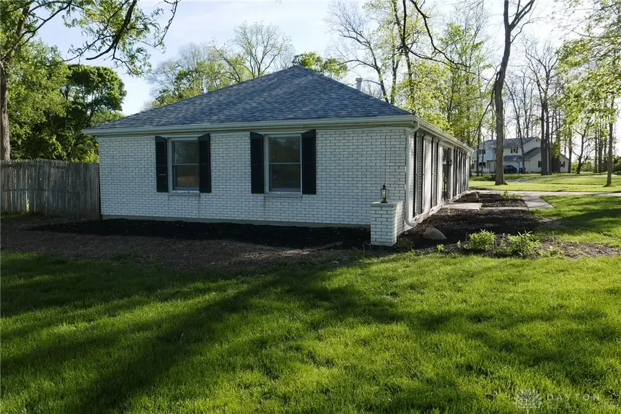 725 Hickory Hollow, Troy, OH 45373 - #3