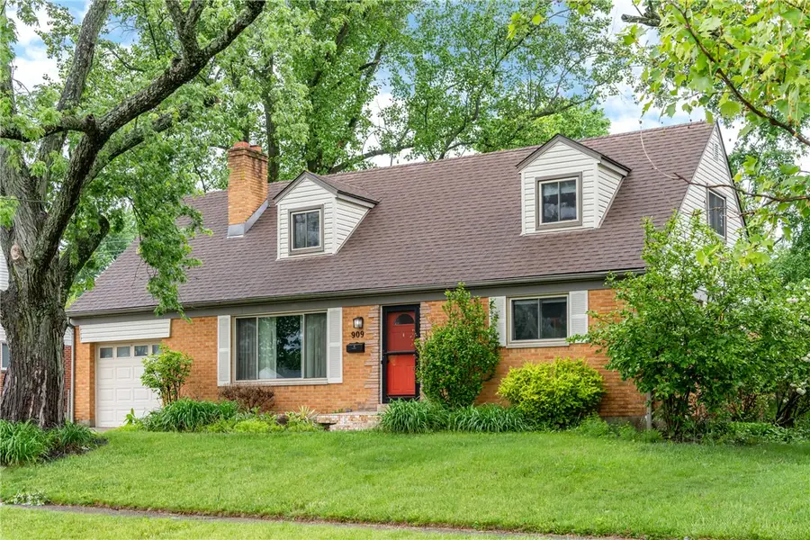 909 Larriwood Avenue, Kettering, OH 45429 - #2