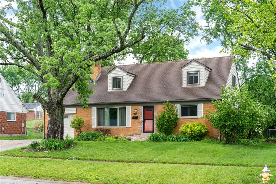 909 Larriwood Avenue, Kettering, OH 45429 - #3