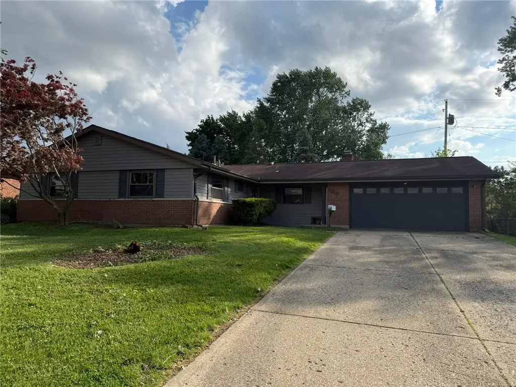 1218 Rona Parkway Drive, Fairborn, OH 45324 - #1