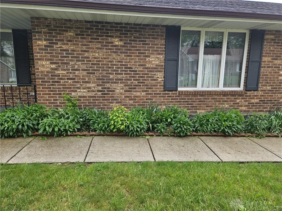 1141 W Brixton Drive, Springfield, OH 45503 - #2