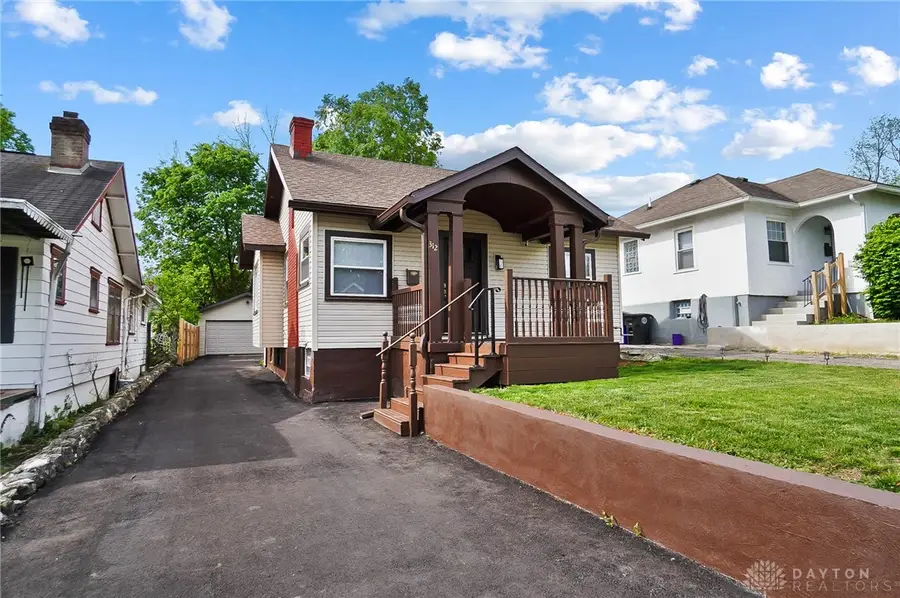 312 E Maplewood Avenue, Dayton, OH 45405 - #2