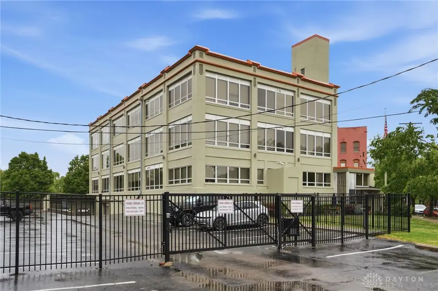 207 E Sixth #203, Dayton, OH 45402 - #2