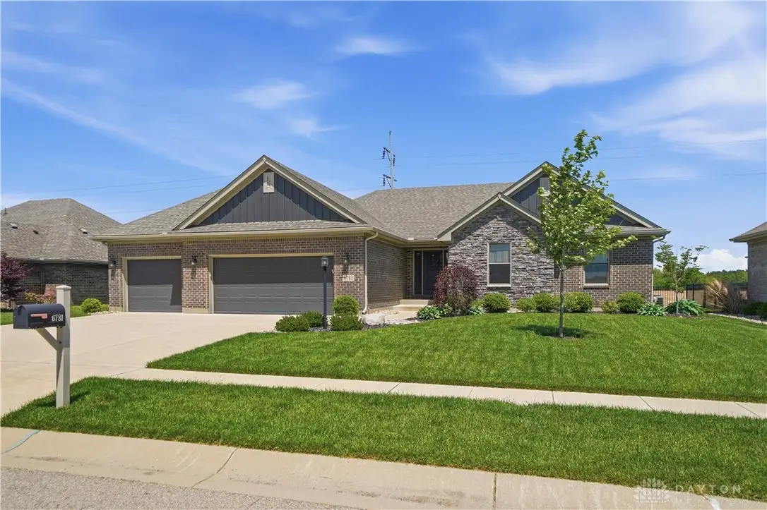 6781 Sun Ridge Way, Waynesville, OH 45068 - #1