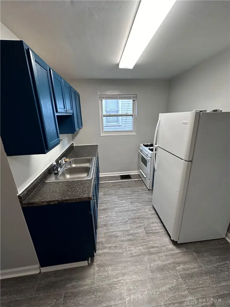 420 E Siebenthaler Avenue, Dayton, OH 45405 - #2