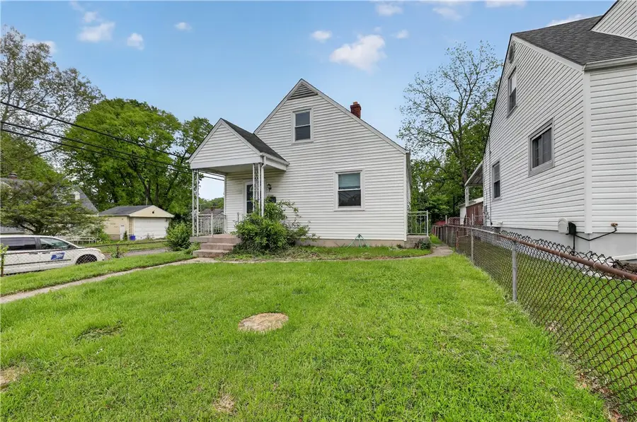 4545 Greenwich Village Avenue, Dayton, OH 45406 - #2