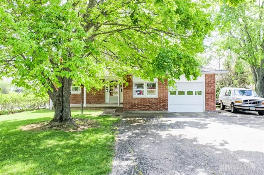 104 W Lakengren Drive, Eaton, OH 45320 - #3
