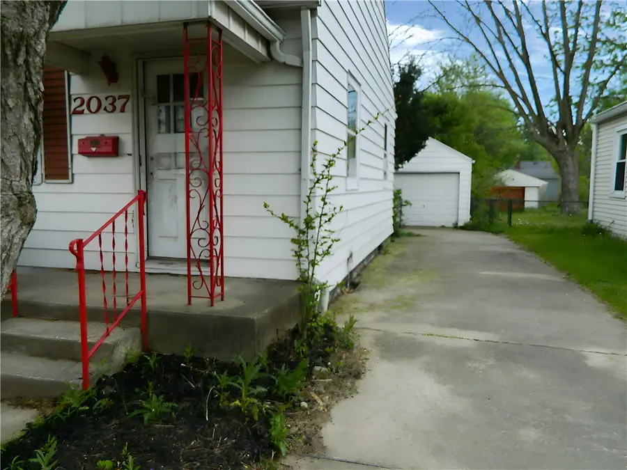 2037 Studer Avenue, Columbus, OH 43207 - #3