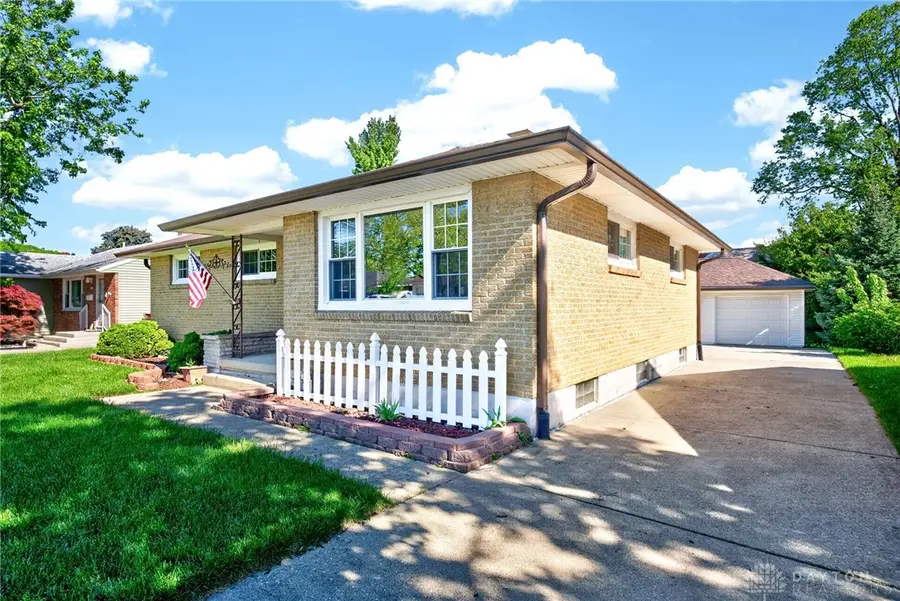 409 Grant Street, Fairborn, OH 45324 - #2