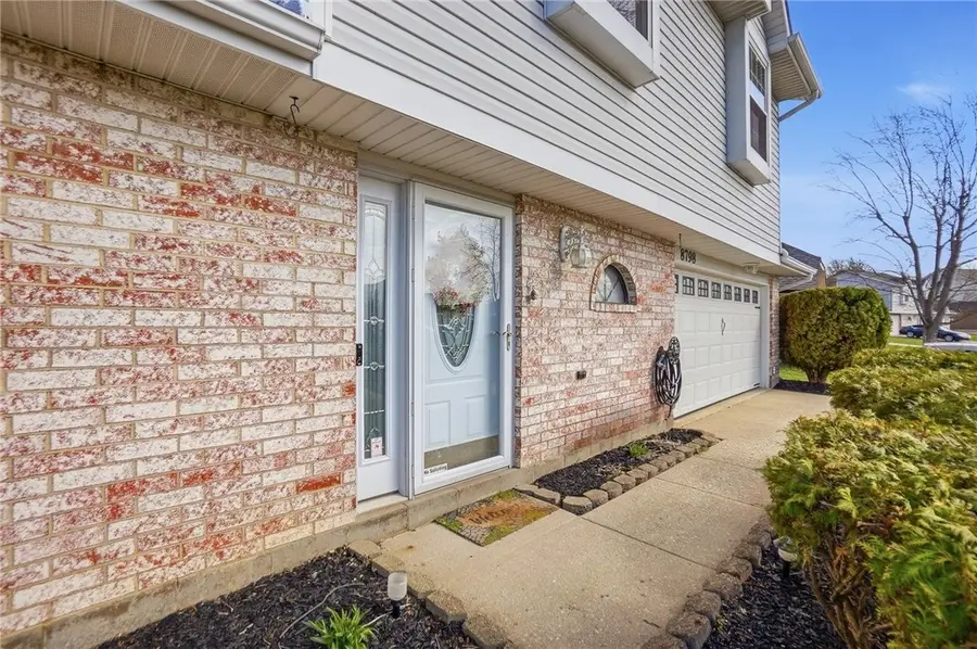8798 Deer Chase Drive, Huber Heights, OH 45424 - #3