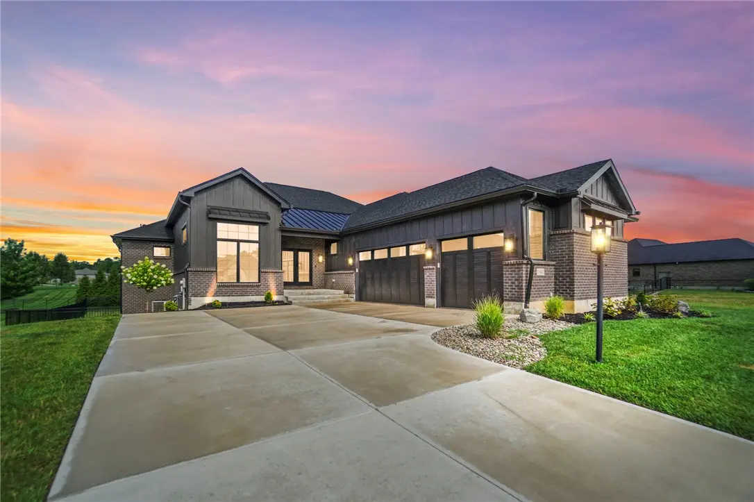 1943 Horseshoe Bend, Dayton, OH 45458 - #1