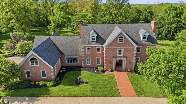 1619 Grand Portage Trail, Beavercreek Twp, OH 45385