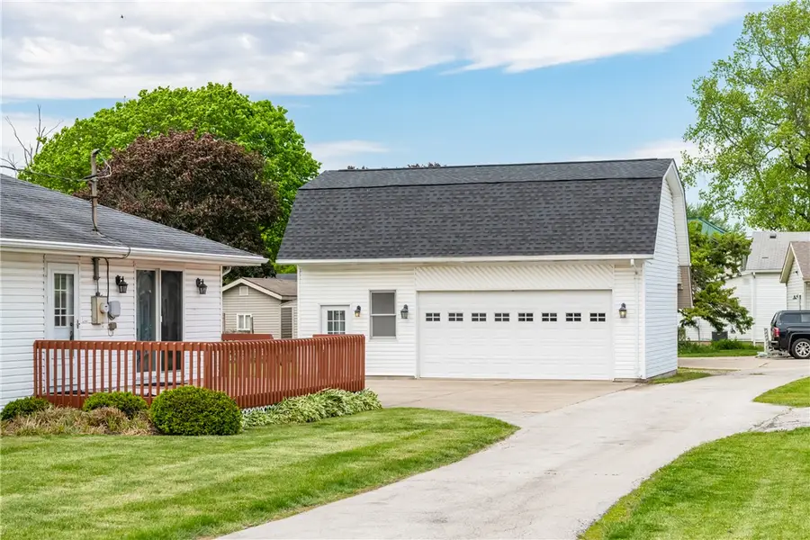 20 W Walnut Street, Phillipsburg, OH 45354 - #3