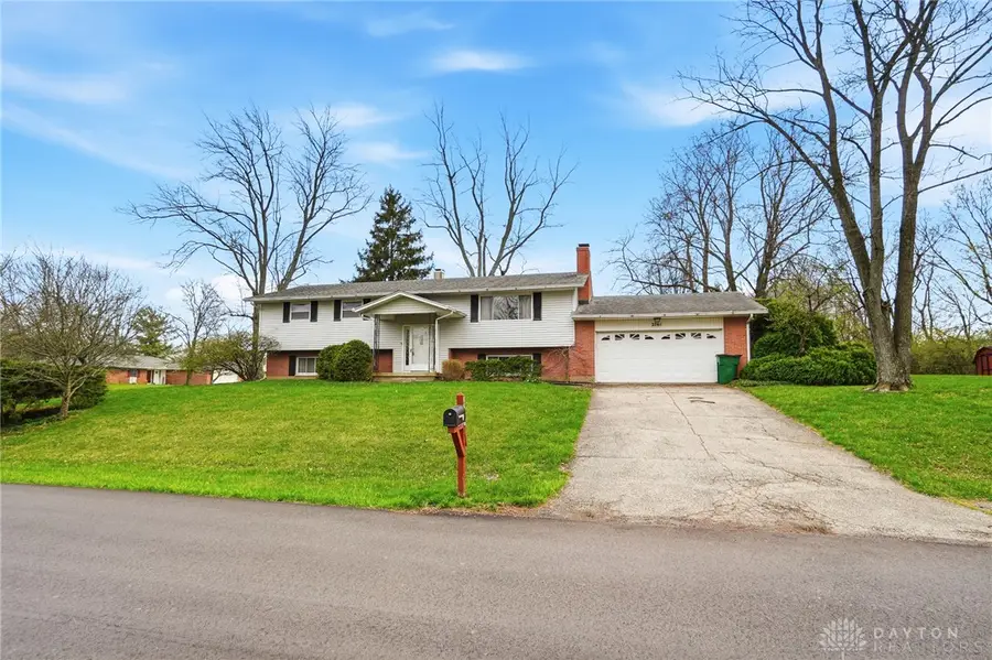 2761 La Cresta Drive, Beavercreek, OH 45431 - #2