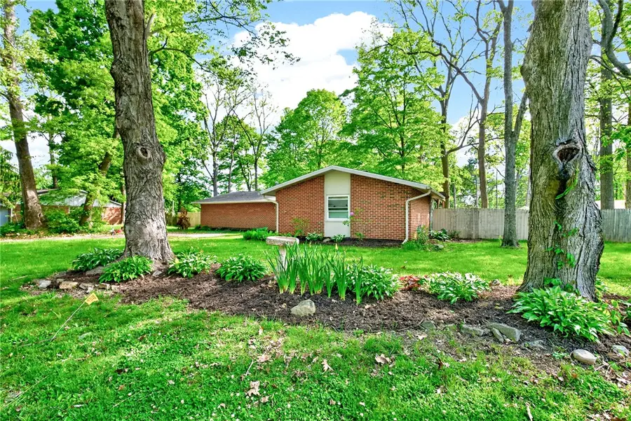 1700 Kensington Drive, Bellbrook, OH 45305 - #2