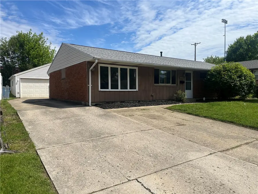 4957 Chesham Drive, Dayton, OH 45424 - #2