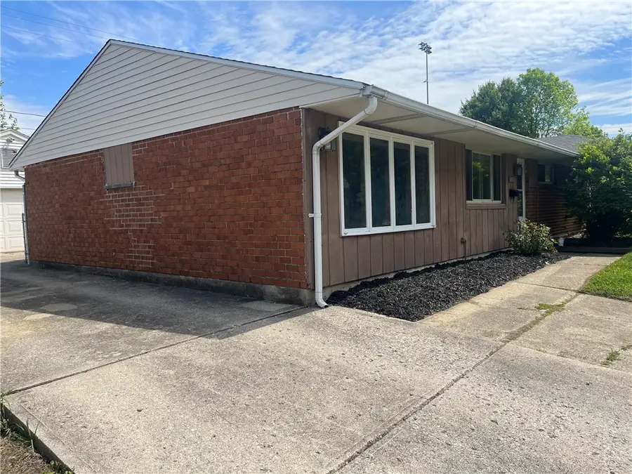 4957 Chesham Drive, Dayton, OH 45424 - #3