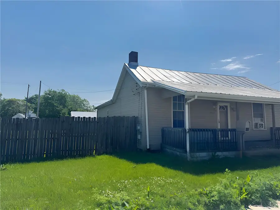 900 N Maple Street, Eaton, OH 45320 - #2