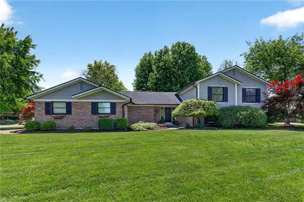 9701 Wax Wing Point, Washington Twp, OH 45458