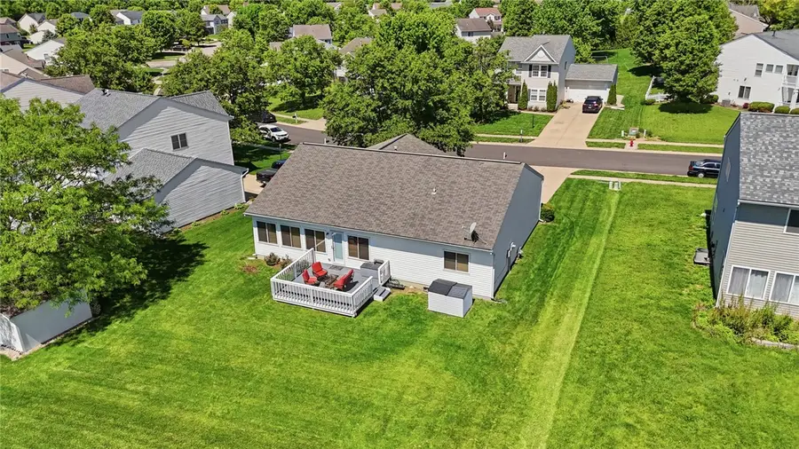 60 E Long Meadow Drive, Springboro, OH 45066 - #2