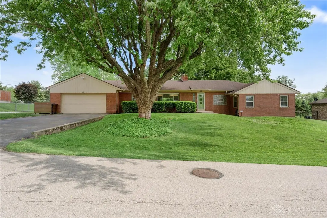 285 Helen Avenue, Xenia, OH 45385 - #1