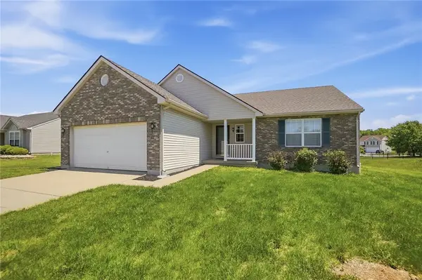 22 Meadowcrest Drive, Franklin Twp, OH 45005