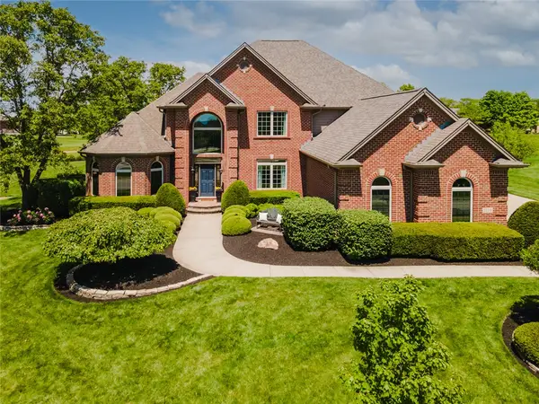1123 Waters Edge Drive, Centerville, OH 45458