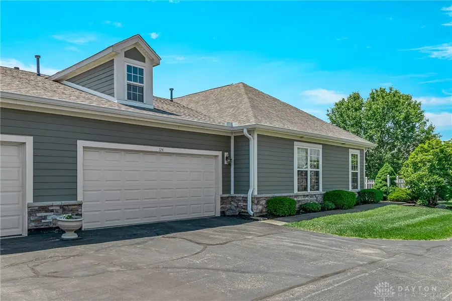 124 Abbey Drive, Springboro, OH 45066 - #2