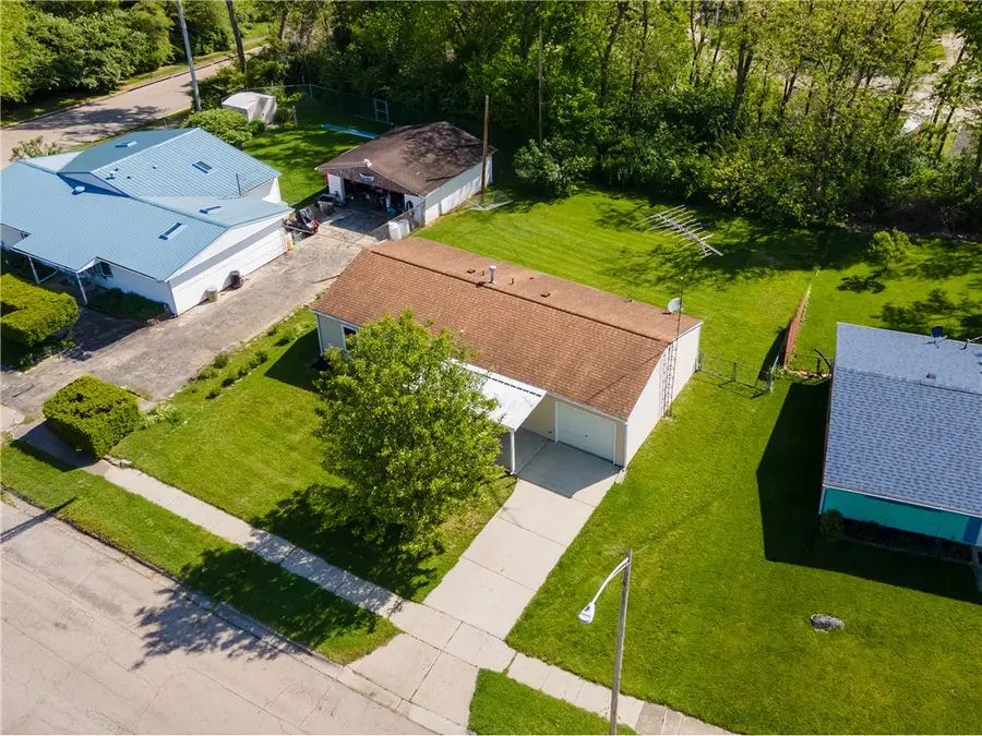 868 Cliffside Drive, New Carlisle, OH 45344 - #2