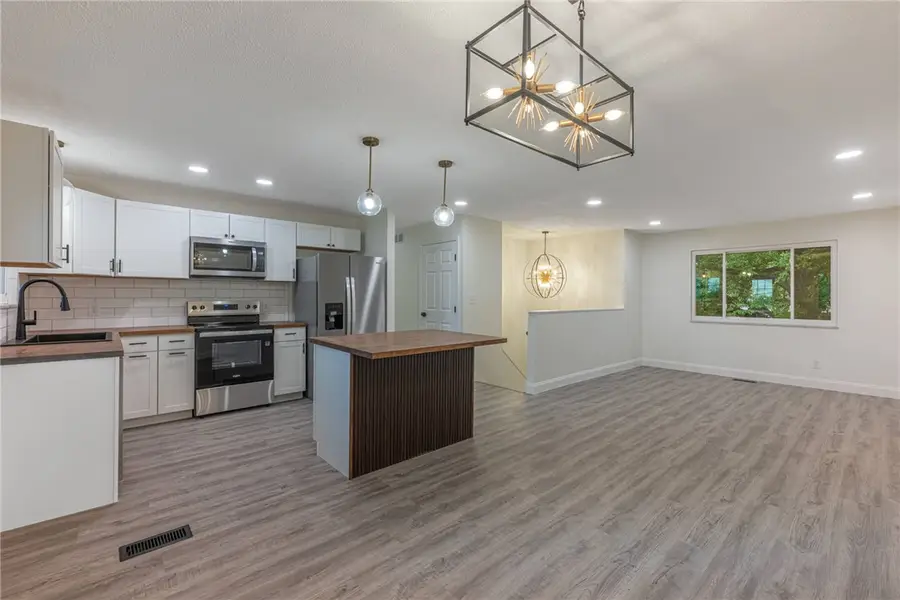 729 N Lindsey Avenue, Miamisburg, OH 45342 - #2