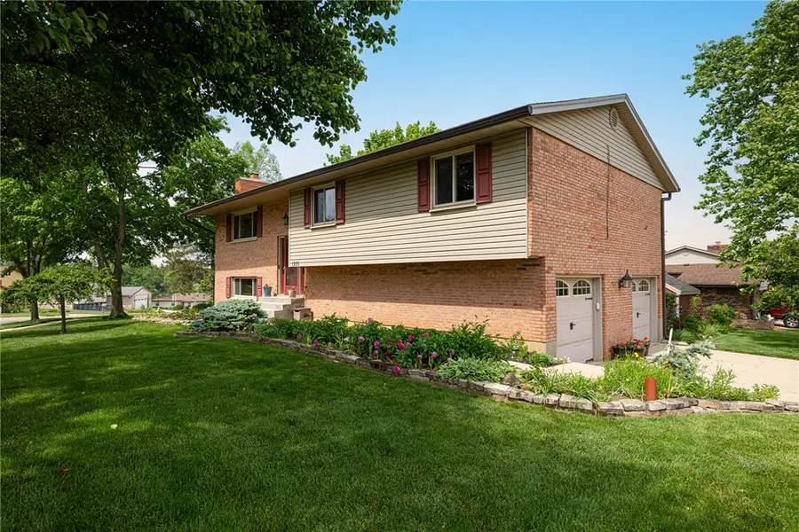 1353 S Elm Street, West Carrollton, OH 45449 - #2