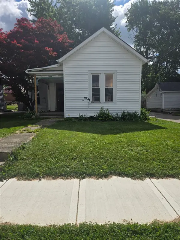 7 S Church Street, Jamestown Vlg, OH 45335