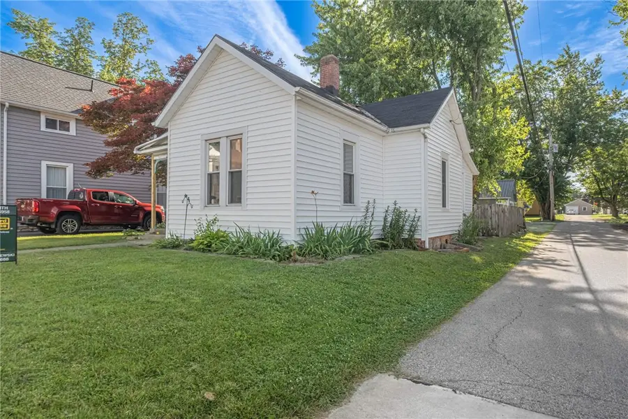 7 S Church Street, Jamestown, OH 45335 - #2