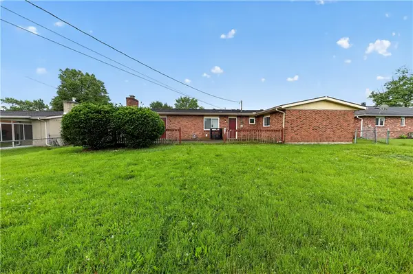 312 Porter Drive, Englewood, OH 45322