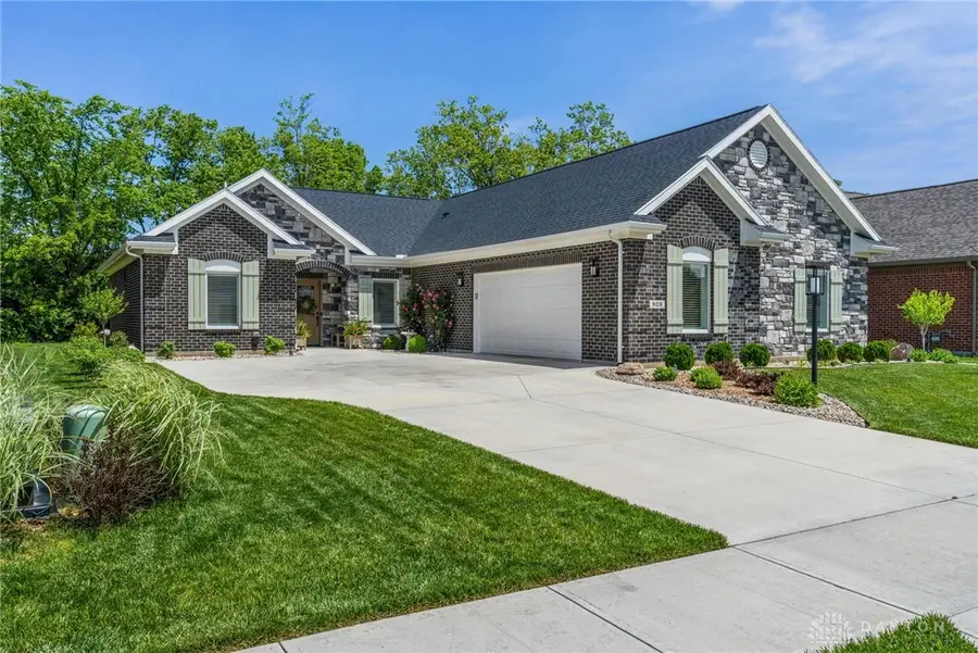 928 Millstone Drive, Tipp City, OH 45371 - #2