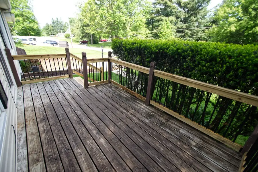 906 Duke Avenue, Mansfield, OH 44905 - #3