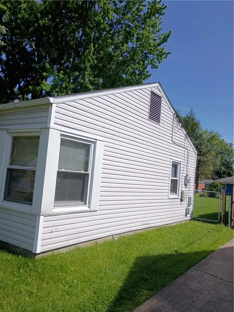 2217 S Hadley Road, Springfield, OH 45505 - #2